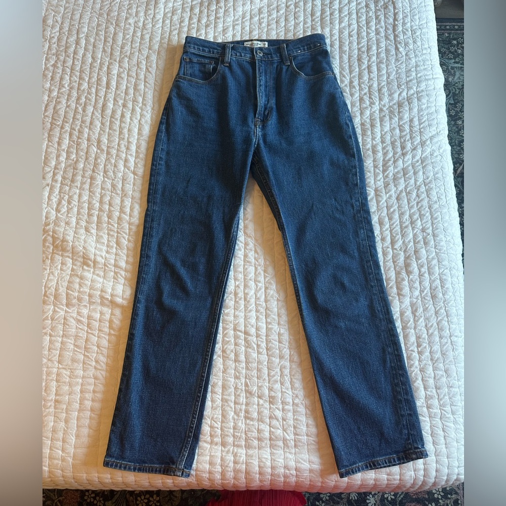 Abercrombie & Fitch Ultra High Rise Ankle Straight Jean Dark Wash